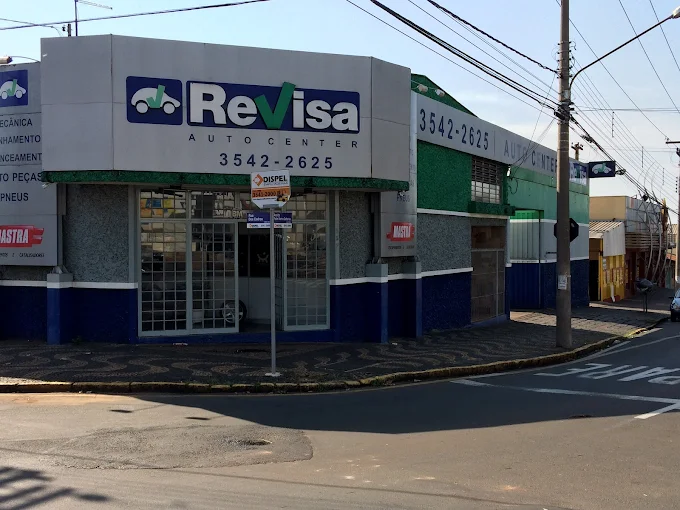 Fachada da Revisa